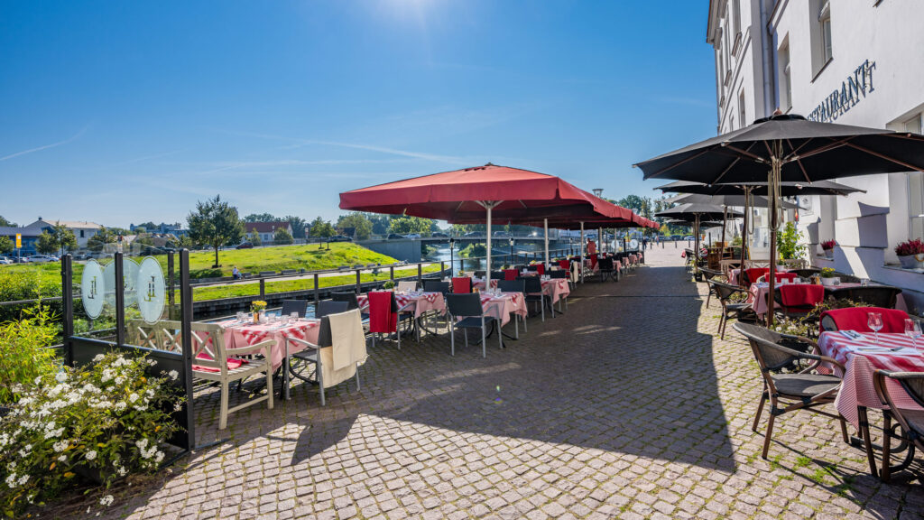 Schloss Restaurant Oranienburg Terasse an der Havel